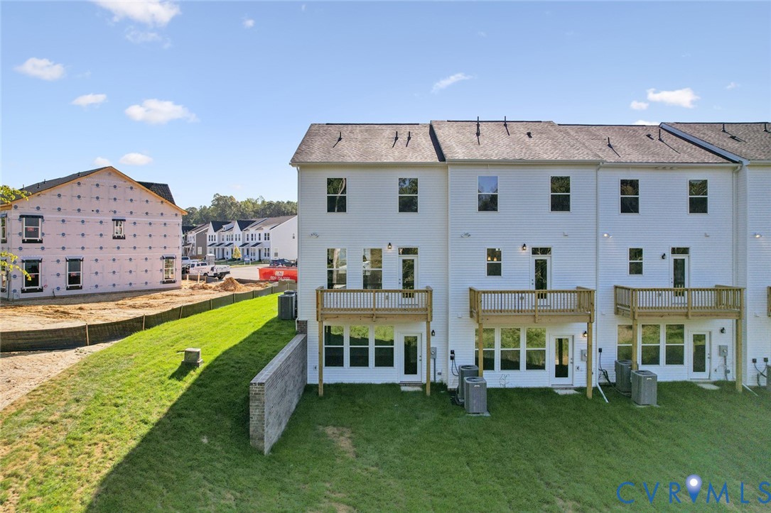 340 Mt McCauley Way