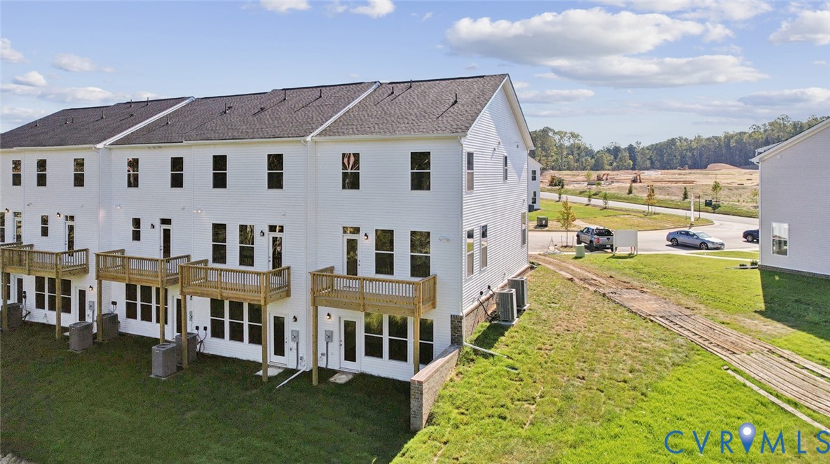 348 Mt McCauley Way