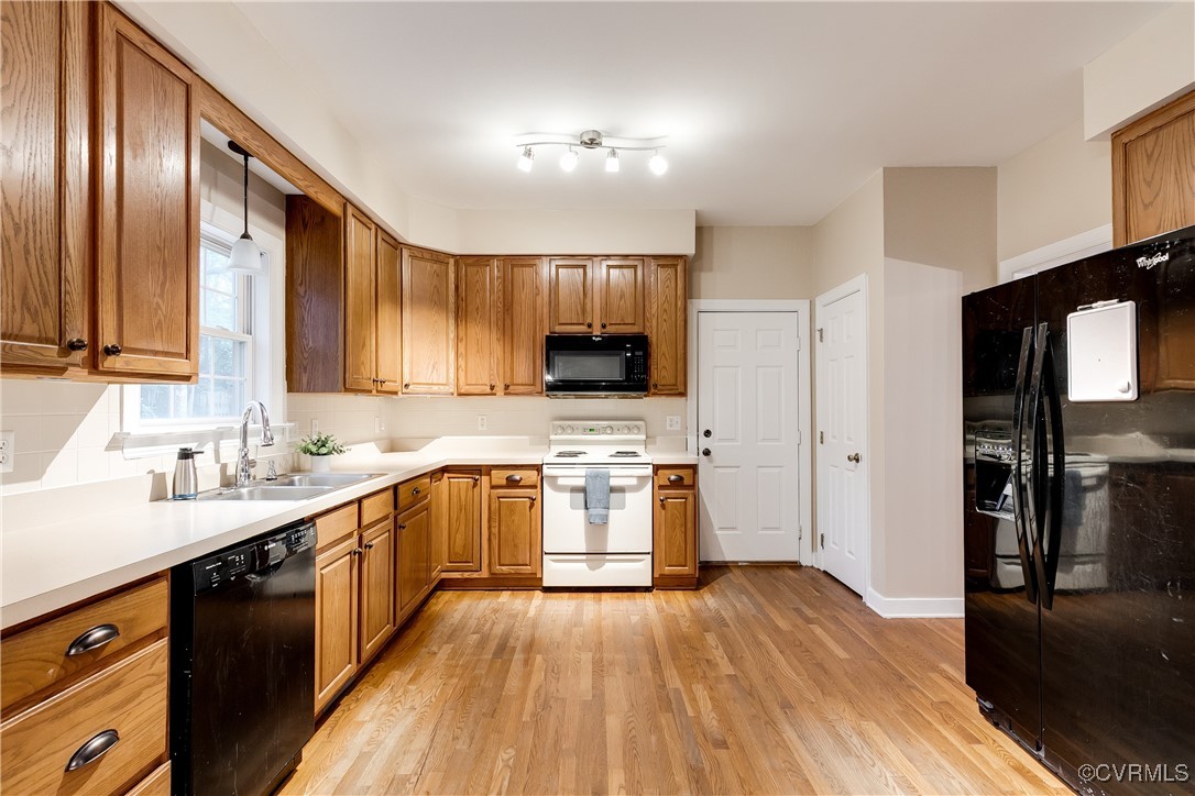 8318 Ellerson Green Pl