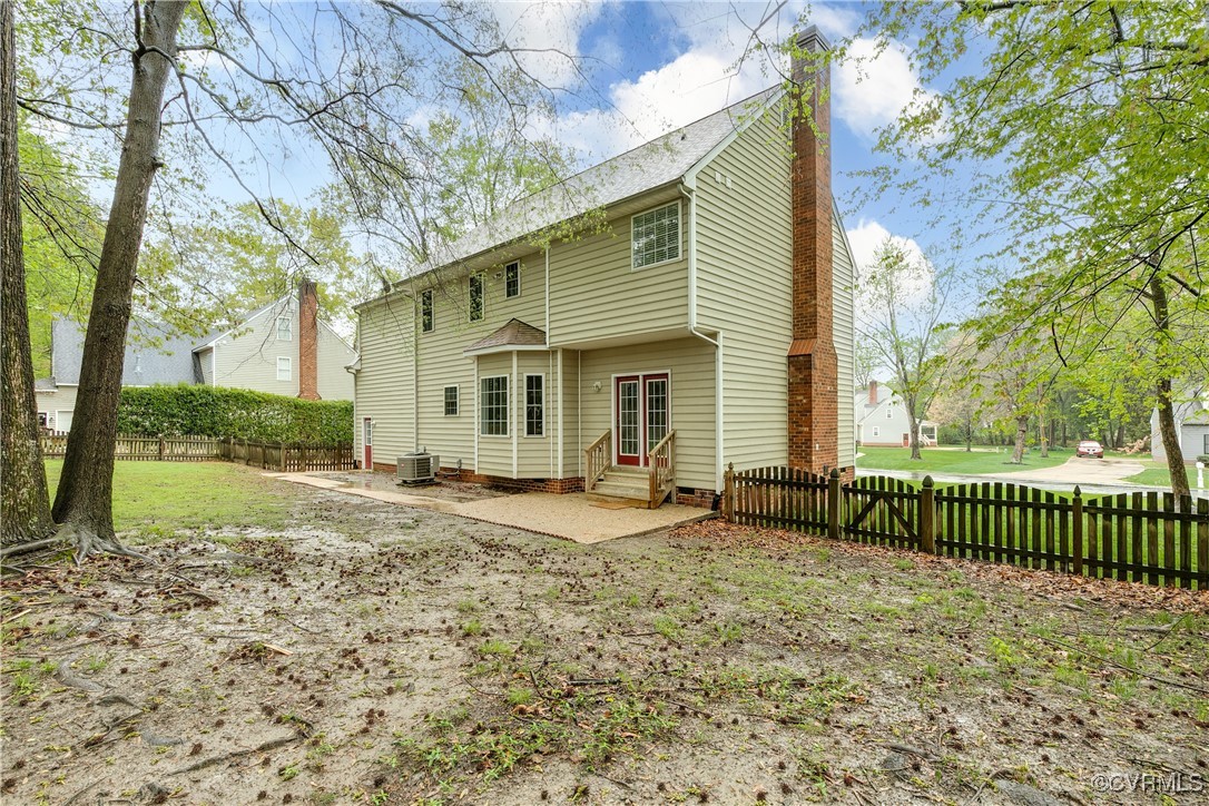 8318 Ellerson Green Pl