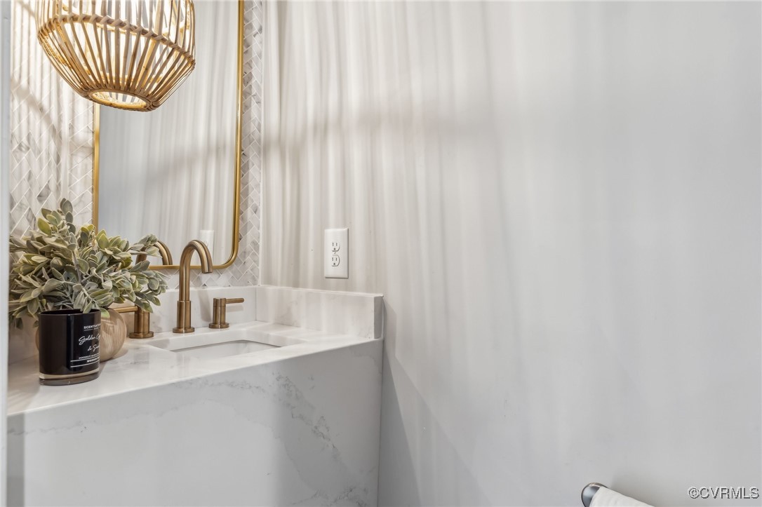 16706 Hampton Farms Ct