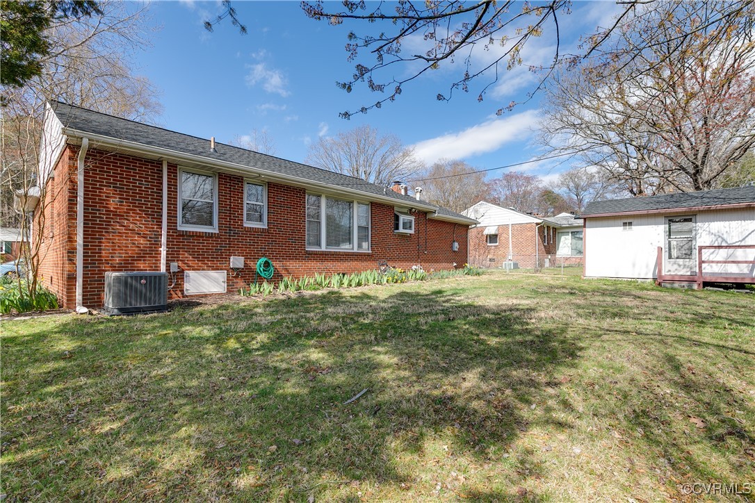 2207 Sommie Ln