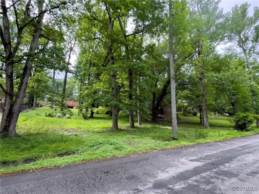 8031 Lake Shore Dr
