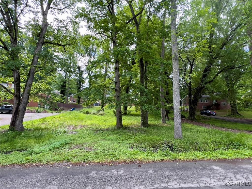 8031 Lake Shore Dr
