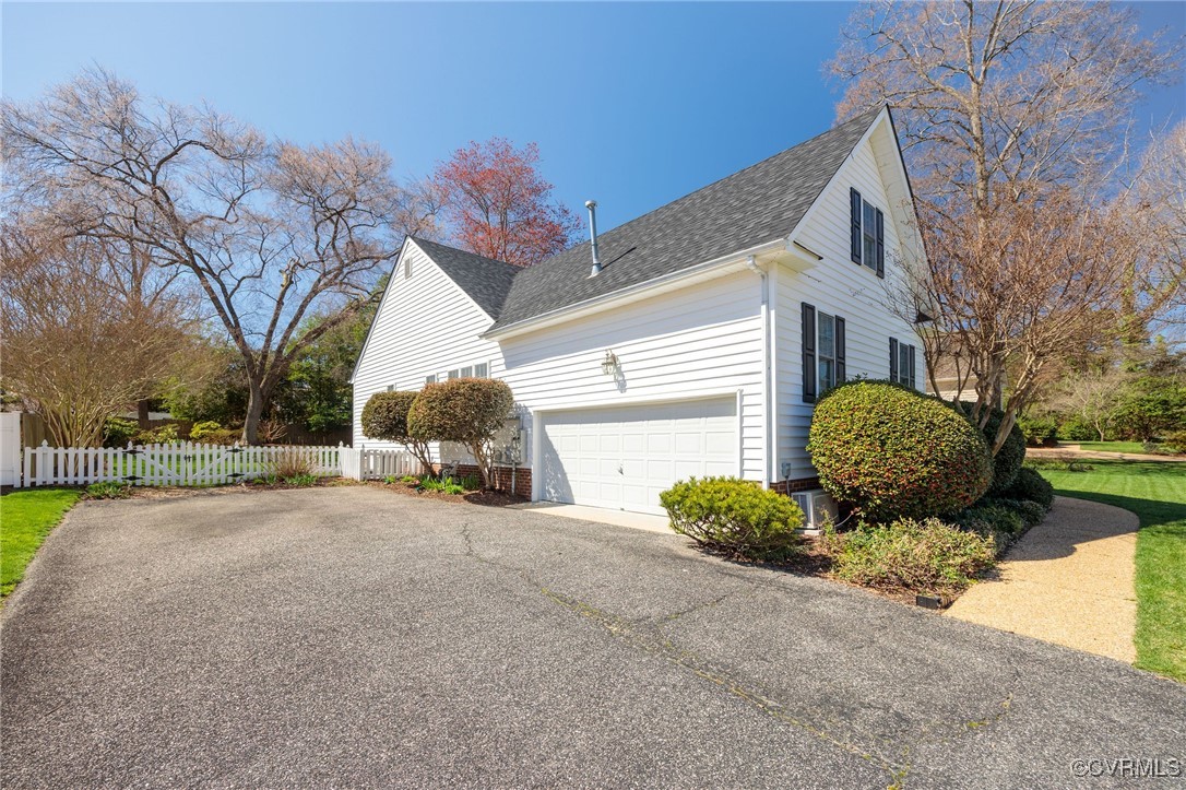 5519 Devonshire Ct