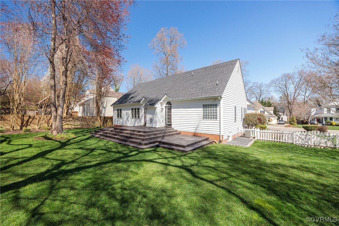 5519 Devonshire Ct