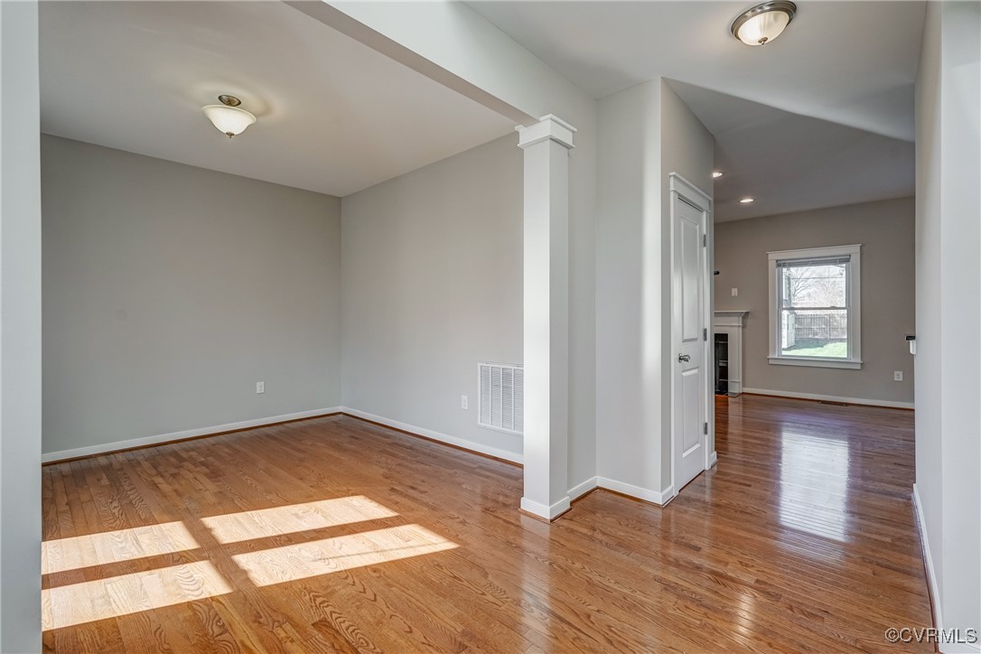 2104 Greenwood Ave