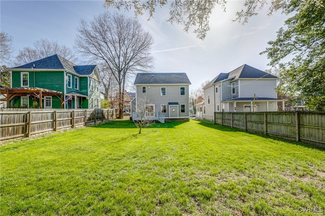 2104 Greenwood Ave