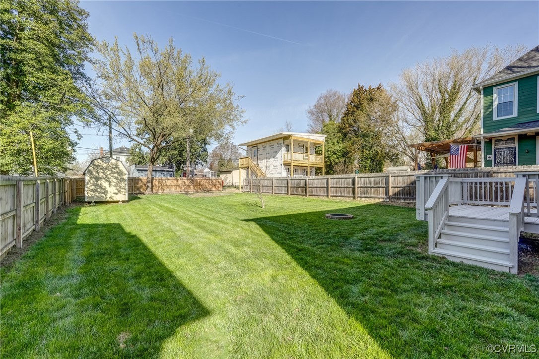 2104 Greenwood Ave