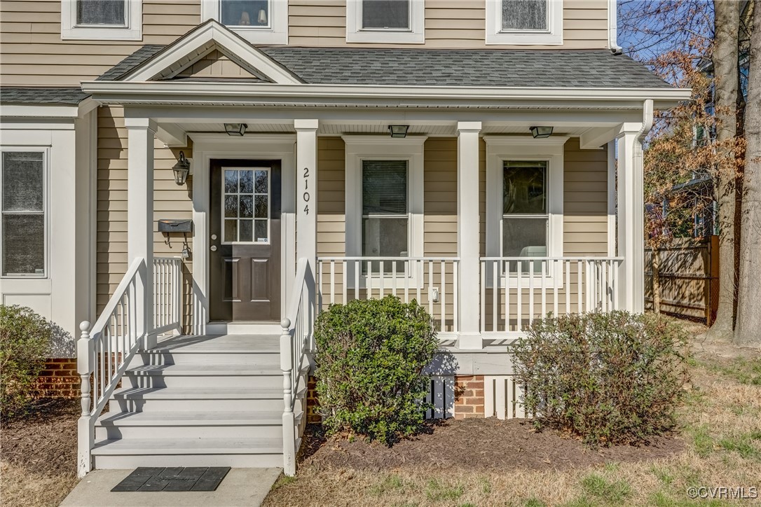 2104 Greenwood Ave