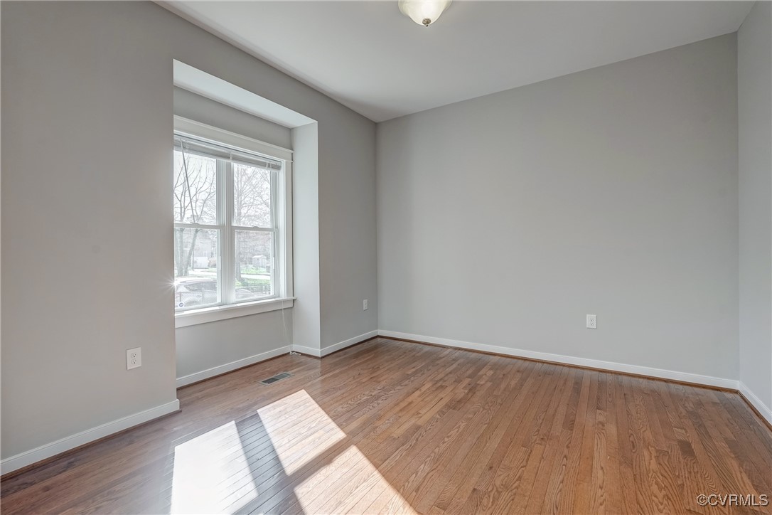 2104 Greenwood Ave