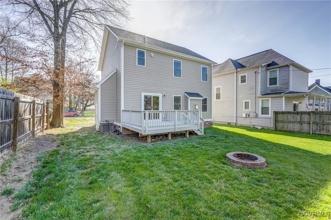 2104 Greenwood Ave