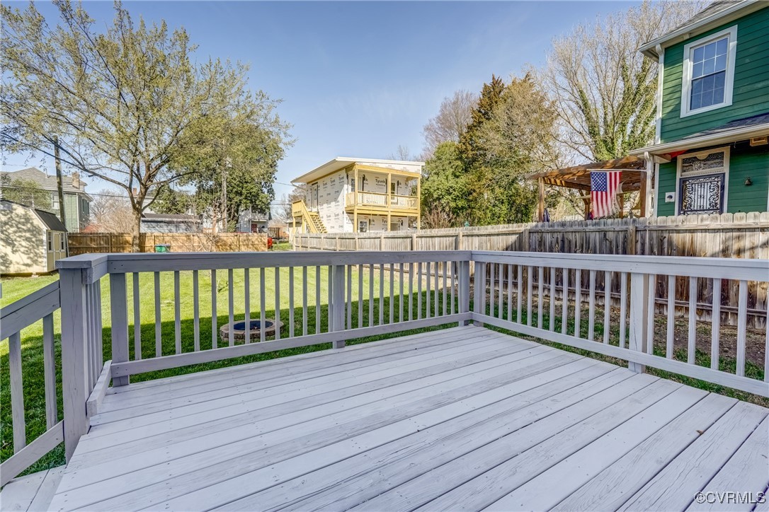 2104 Greenwood Ave