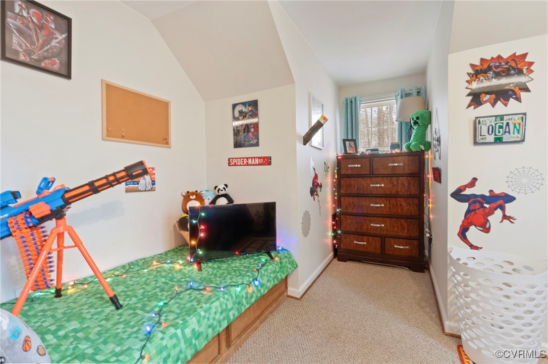 89 Forest Ln