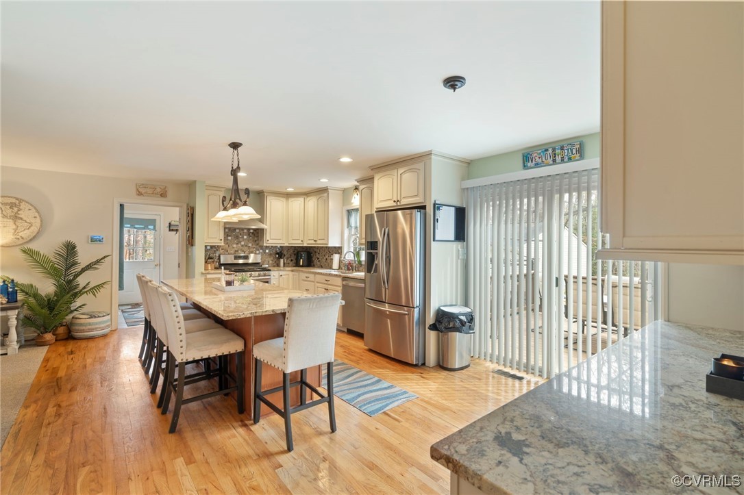 89 Forest Ln