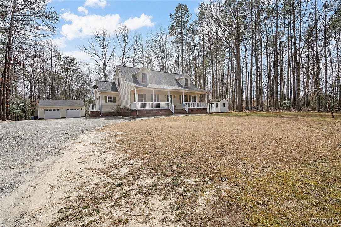 89 Forest Ln