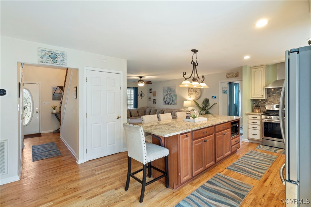 89 Forest Ln