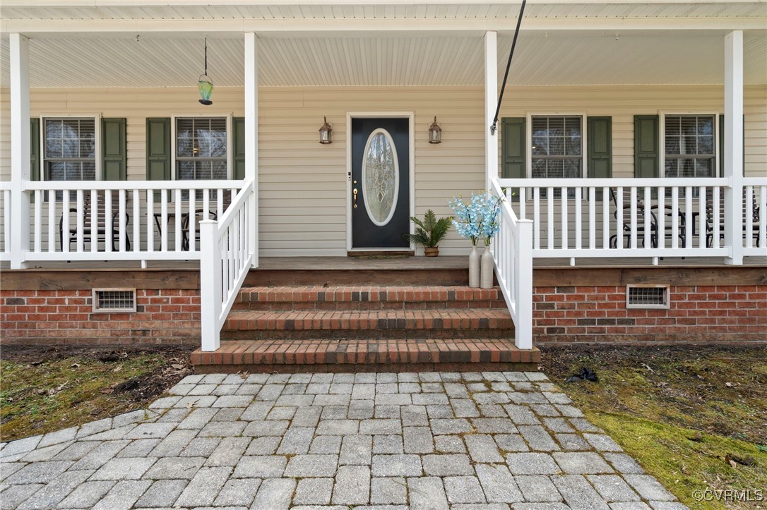 89 Forest Ln