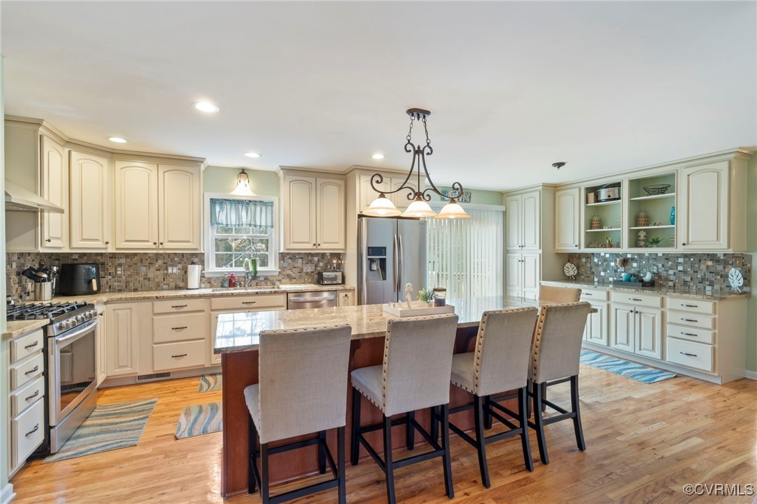 89 Forest Ln