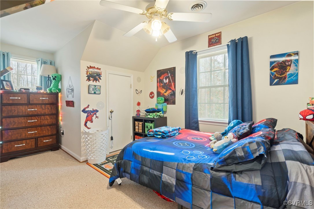 89 Forest Ln