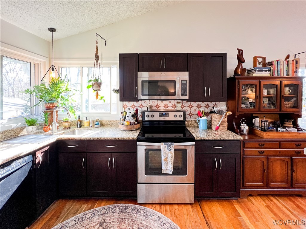 9403 Sir Barry Dr