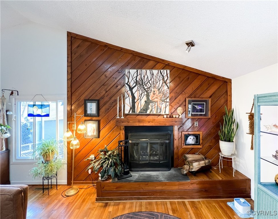 9403 Sir Barry Dr