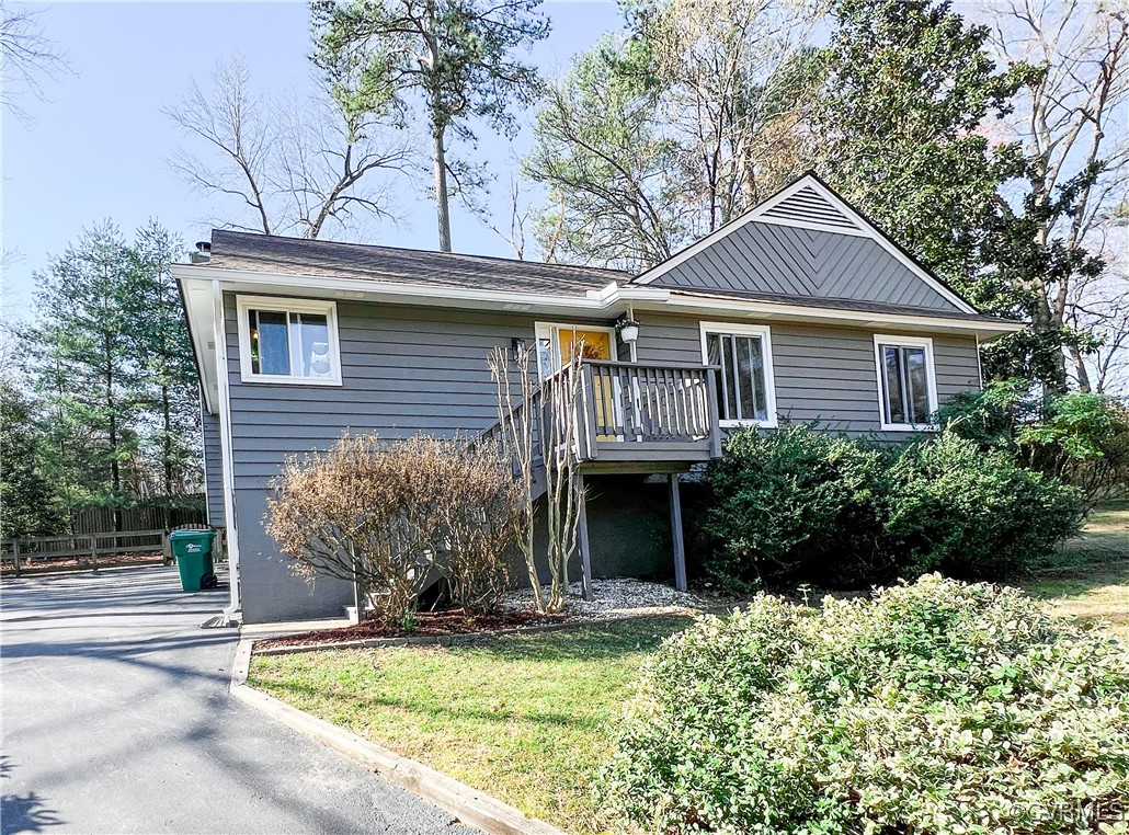 9403 Sir Barry Dr