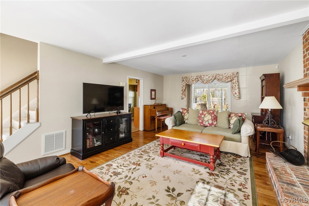 13606 Danbury Dr