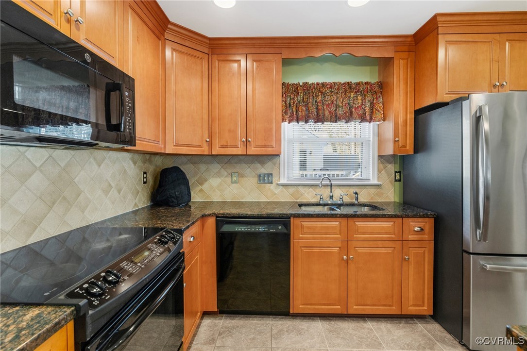 13606 Danbury Dr
