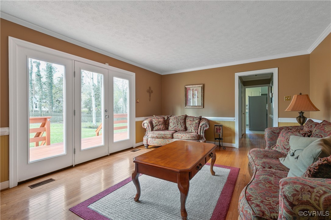 14205 Long Hill Rd