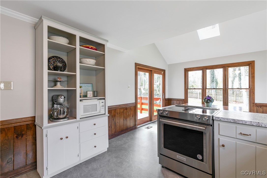 14205 Long Hill Rd