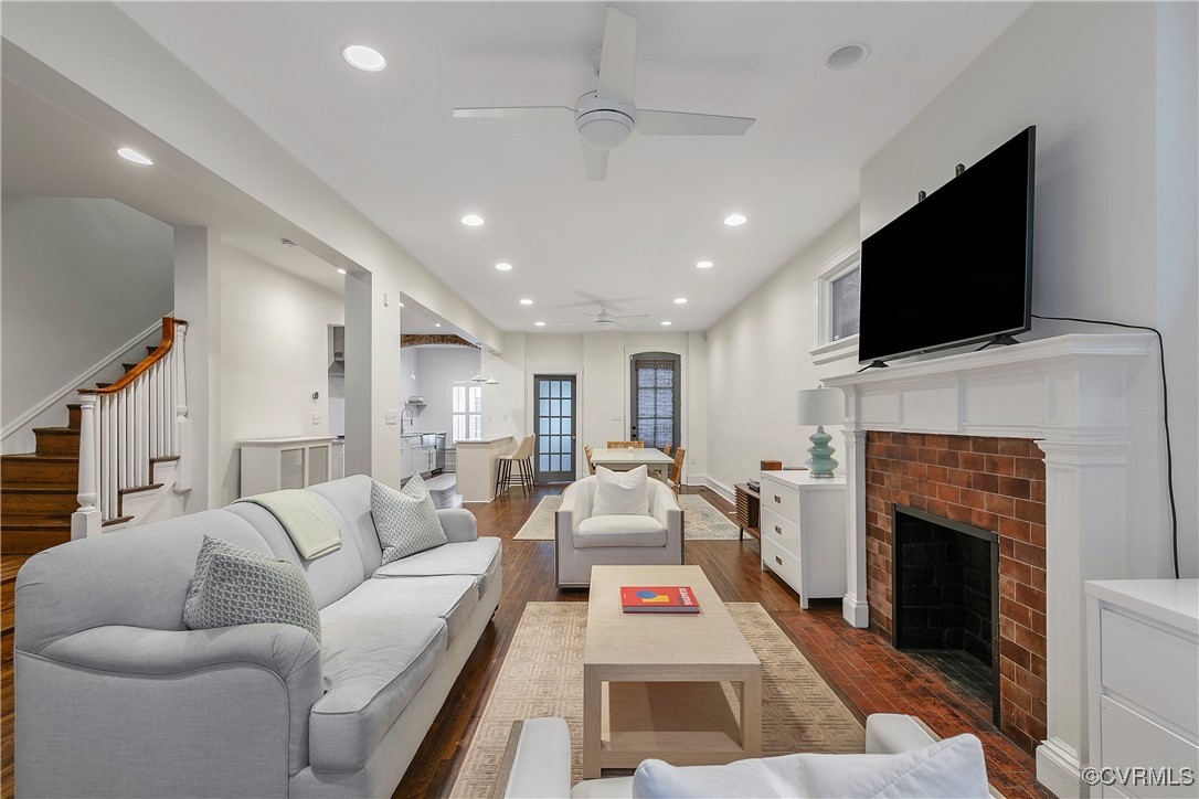 2318 Rosewood Ave