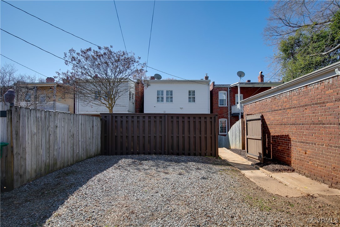 2318 Rosewood Ave