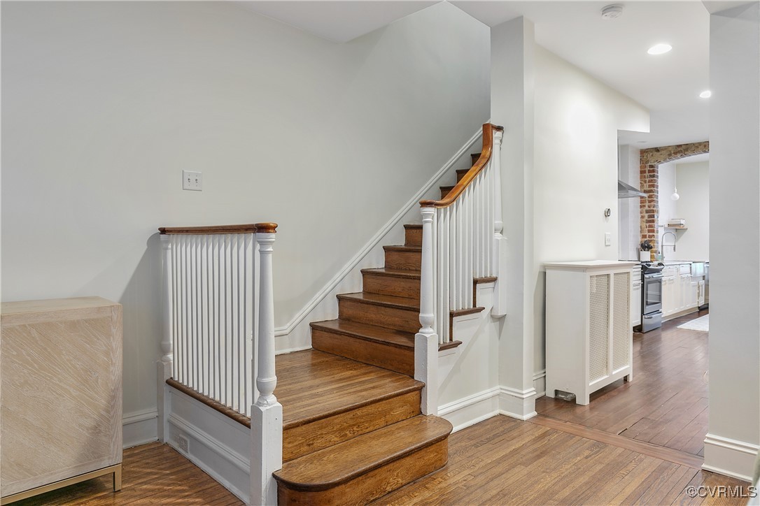 2318 Rosewood Ave
