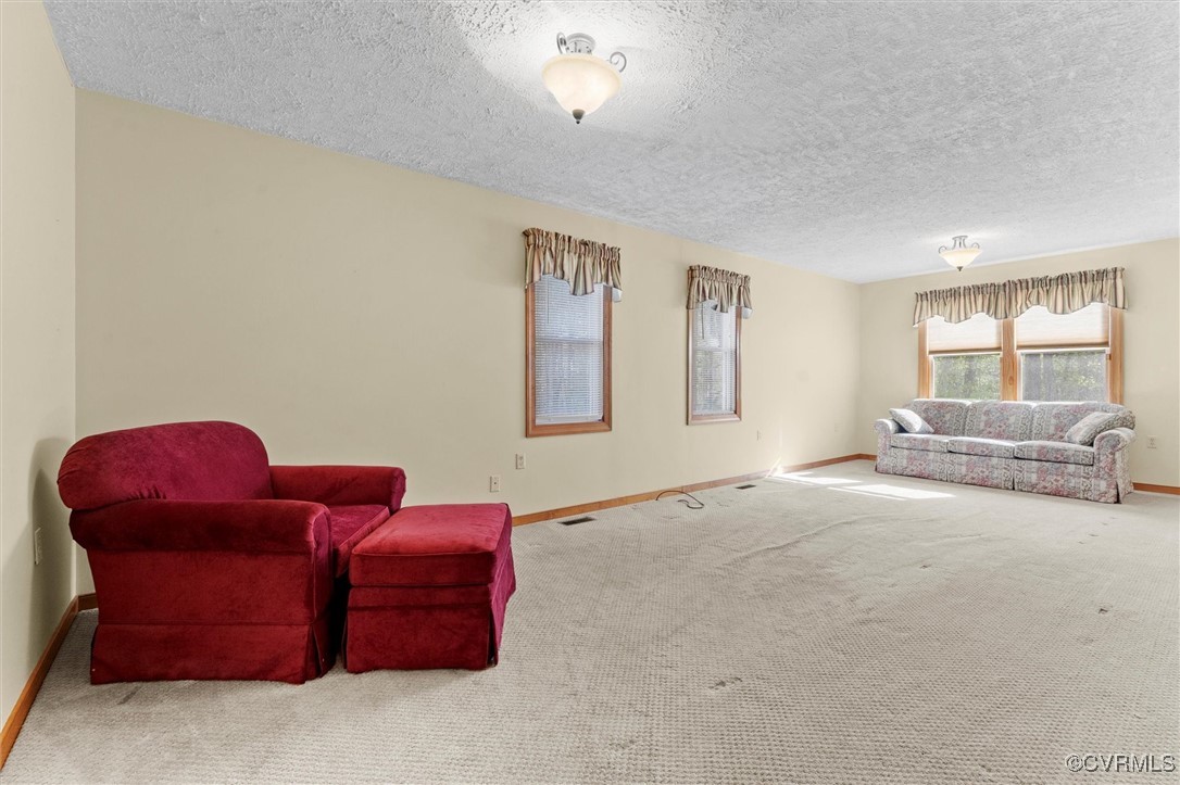 12400 Red Oak Ln