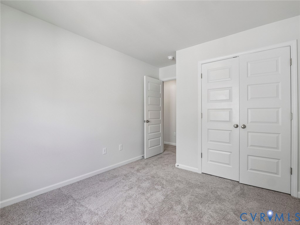 107 Avenda Ln