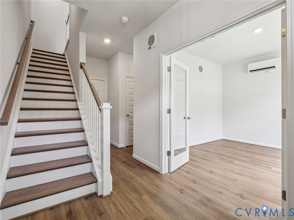 107 Avenda Ln