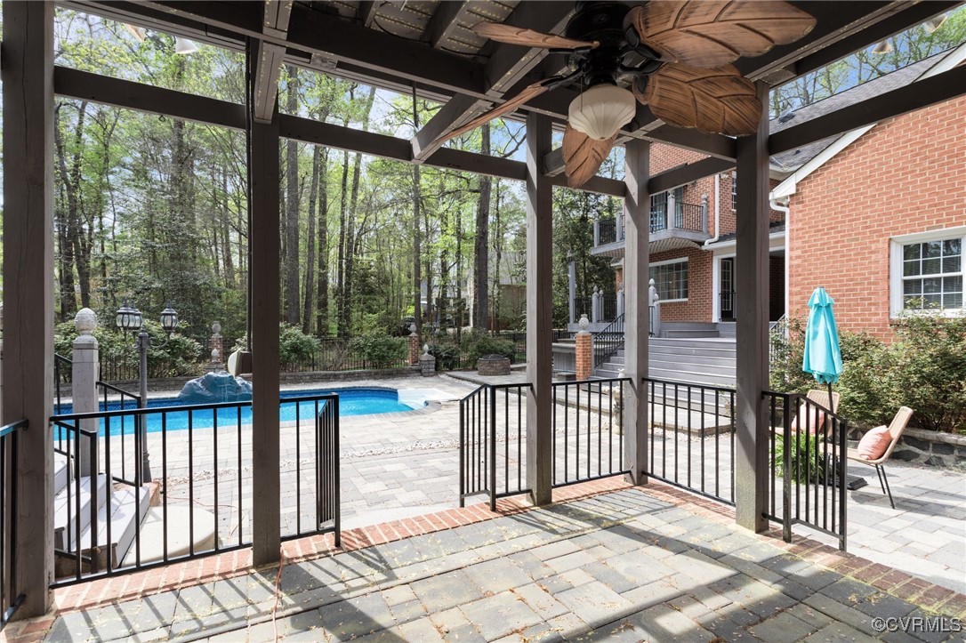 6007 Country Walk Rd