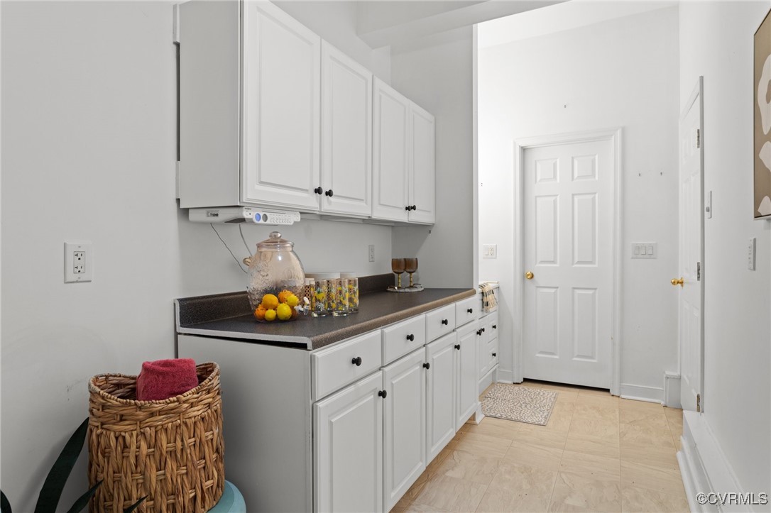 6007 Country Walk Rd