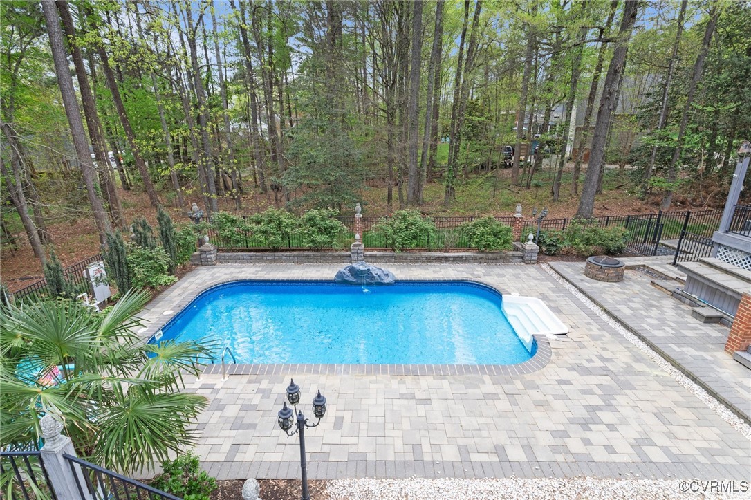 6007 Country Walk Rd