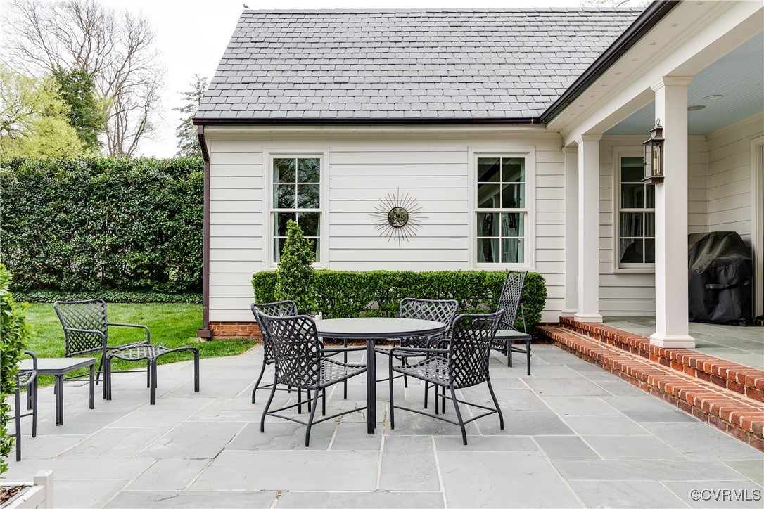 207 Queen Charlotte Rd