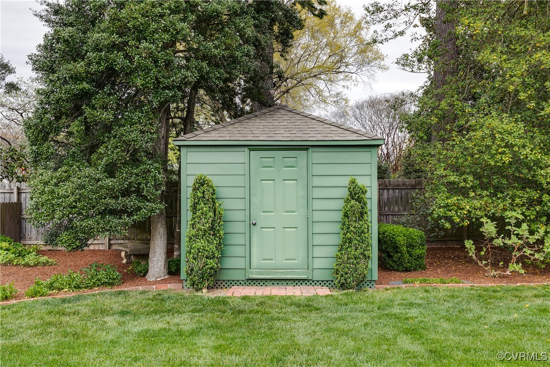 207 Queen Charlotte Rd