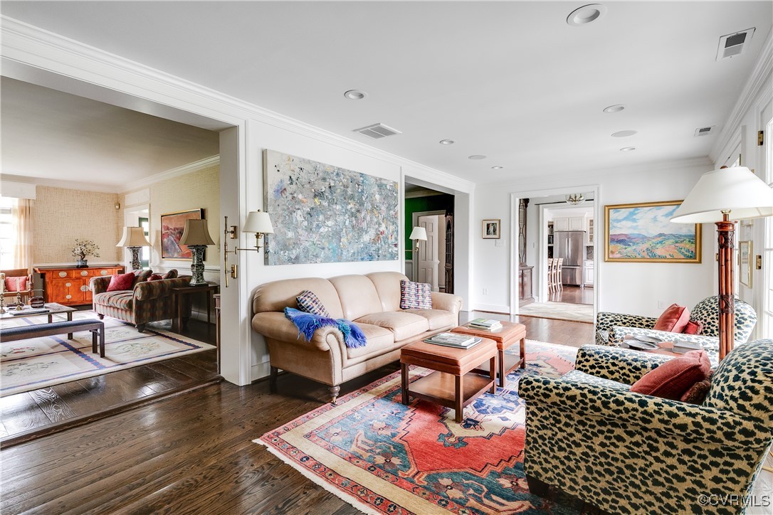 207 Queen Charlotte Rd