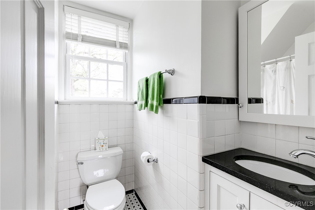 207 Queen Charlotte Rd