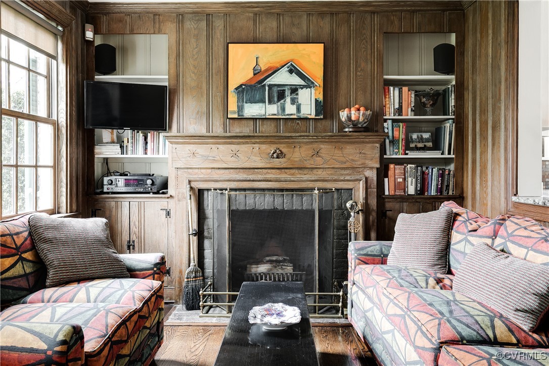 207 Queen Charlotte Rd