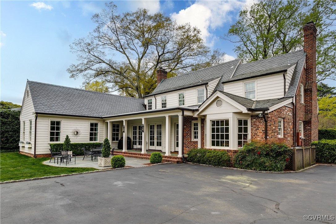 207 Queen Charlotte Rd