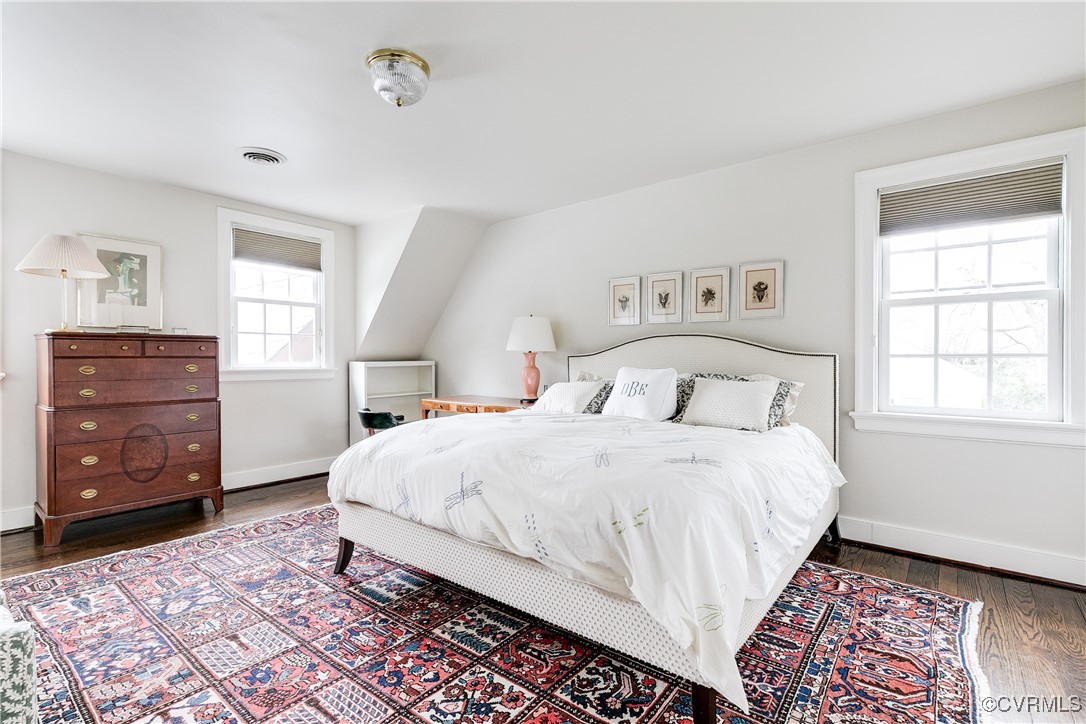 207 Queen Charlotte Rd