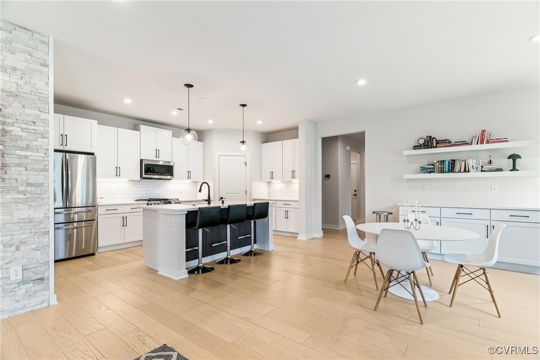 10013 Potters Wheel Way