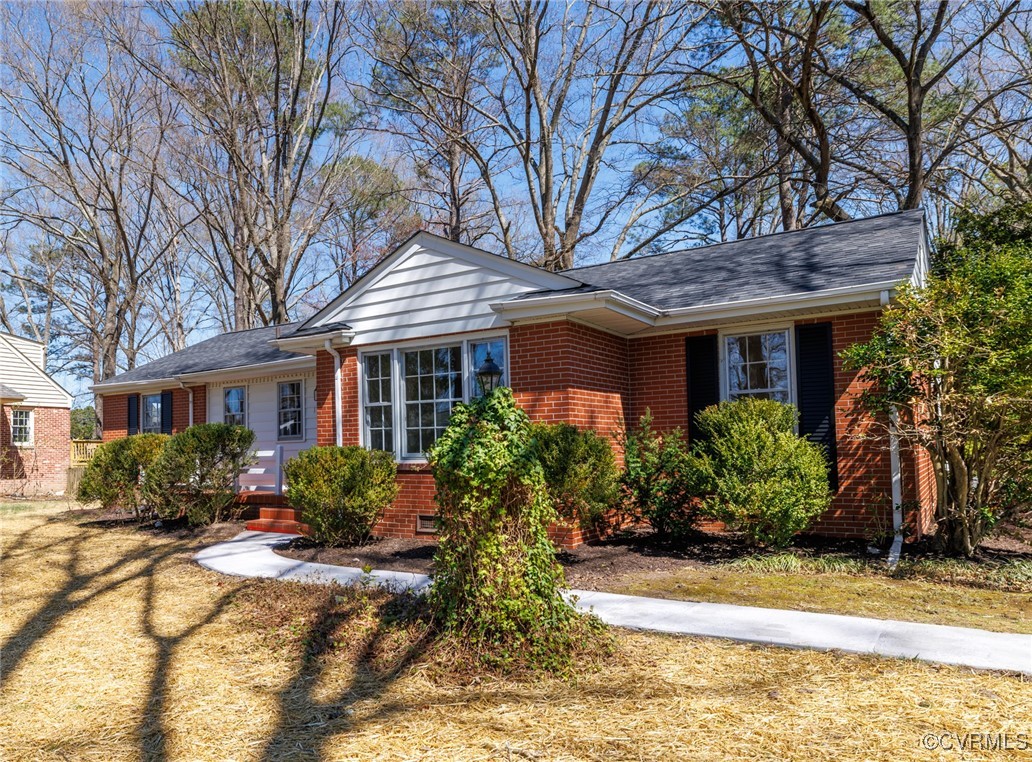 1009 Westbriar Dr