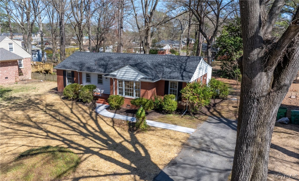 1009 Westbriar Dr